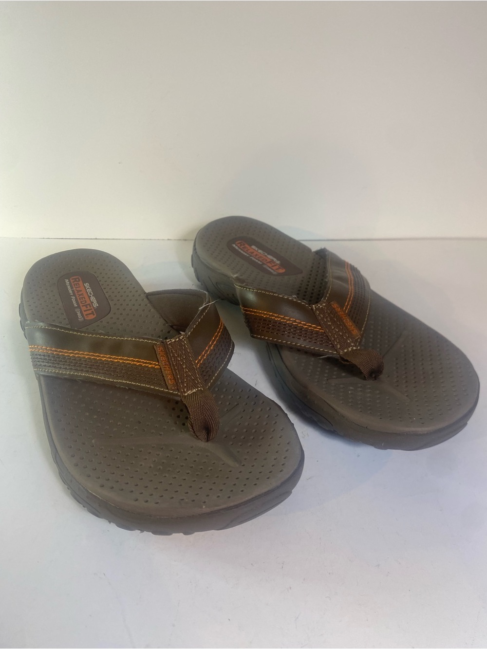 Skechers Relaxed Fit 360 Memory Foam Brown Flip Flops Size 10